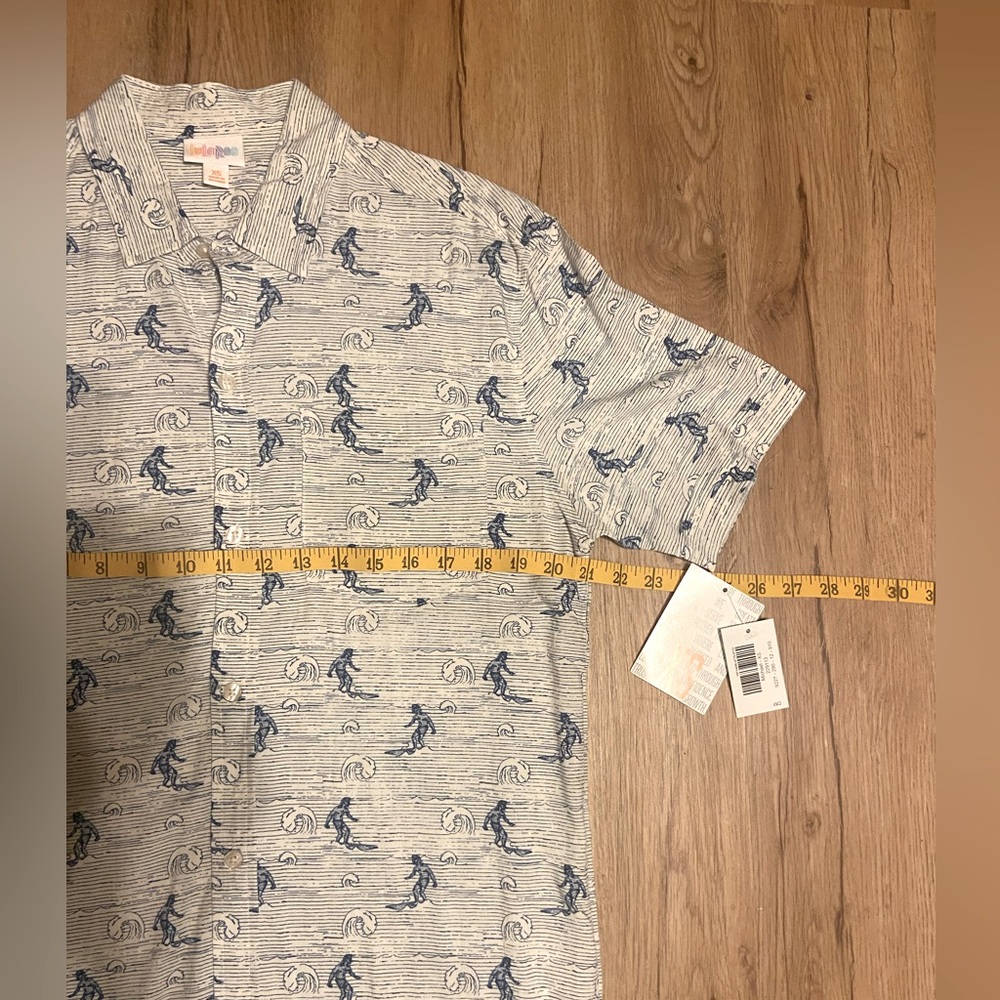Lularoe Micheal Button Down Casual, 1 pocket Shirt. Pit to pit = 21” - Picture 2 of 8